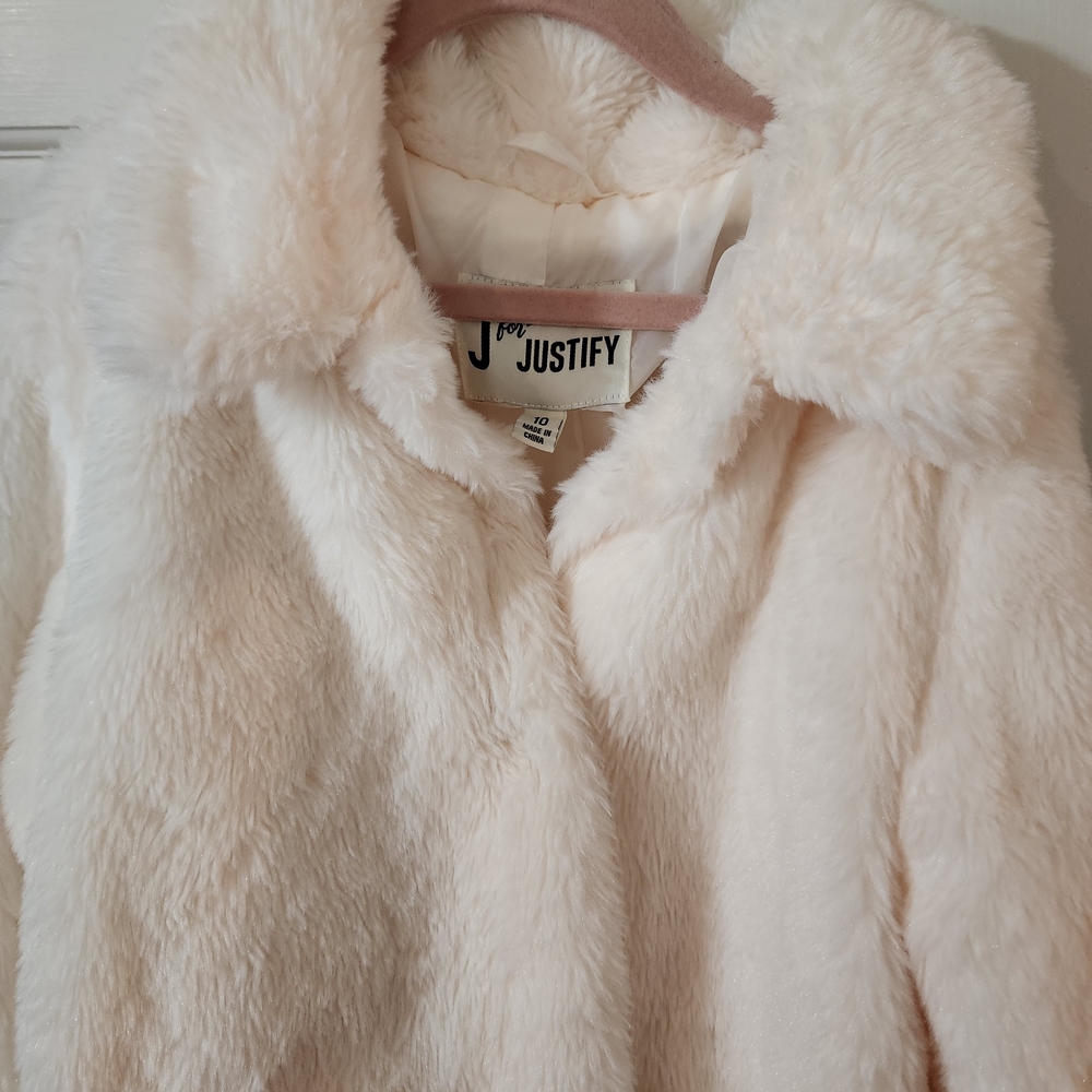 Childrens (Girls Size 10) Cream Faux Fur Coat - Picture 3 of 8